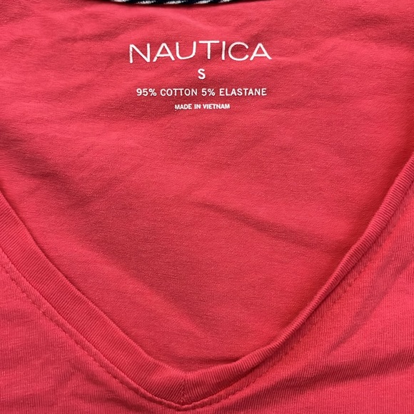 Nautica pink T-shirt, size small 100% cotton - Picture 2 of 5